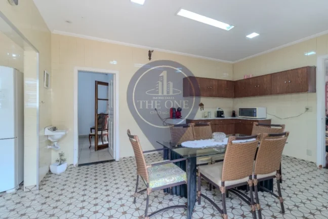 Imagem Luxuosa casa à venda no Bosque da Saúde, São Paulo-SP: 4 quartos, 2 salas, 2 banheiros, 3 vagas de garagem, 767,00 m² de área.