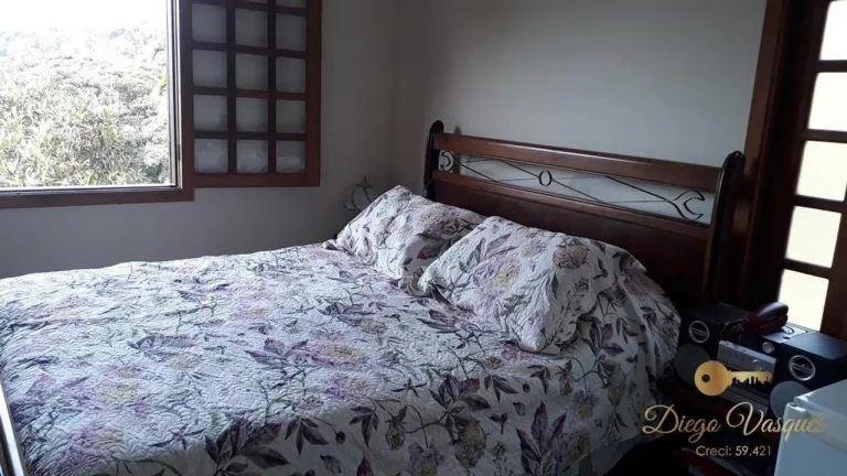 Imagem Casa em Condomínio para Venda em Teresópolis / RJ no bairro Quebra Frascos