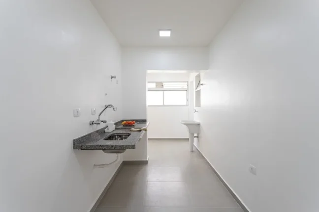 Imagem Apartamento 92M² Reformado, 3Q, 1 Suíte, 2 Banheiros, 2 Vagas, Varanda, Piscina, Churrasqueira, Academia, Salão de Festas e Jogos.