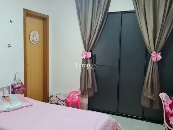 Imagem Sobrado Alto Padrão, 3 suites plenas, Piscina, Churrasqueira, Planejados, em Jardim Atlantico, Goiânia- GO