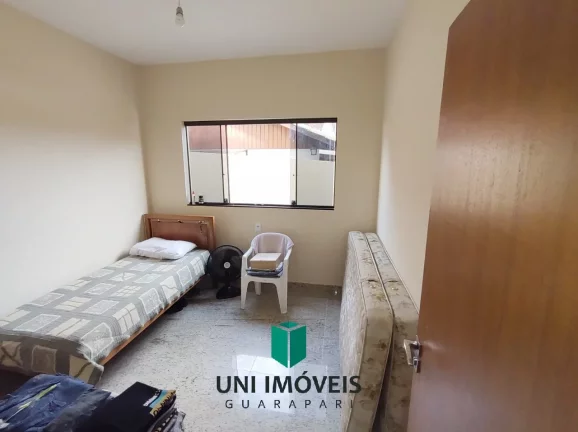 Imagem Linda e ampla casa à venda em Nova Guarapari, 10 minutos a pé da Praia de Peracanga e Bacutia.