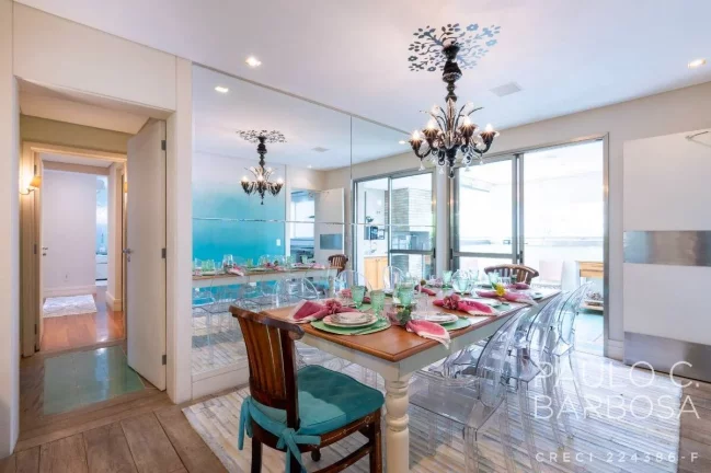 Imagem Vila Suzana Venda - 3 Dormitórios (2 Suítes) - 4 Vagas - 250m²