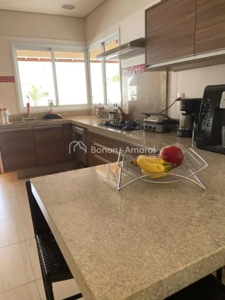 Imagem Sobrado de Luxo com 3 Suítes e Infraestrutura Completa

Este magnífico sobrado oferece o equilíbr...