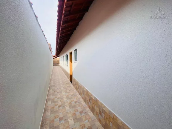 Imagem Casa poucos metros do mar em Mongaguá