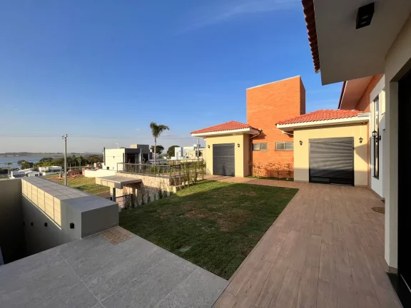 Imagem Belissima casa a venda no Condomínio Riviera de Santa Cristina XIII - Paranapanema.