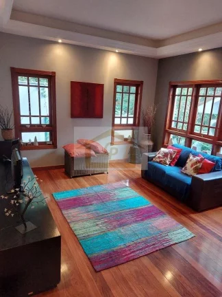 Imagem IMPECÁVEL! AO LADO DO SHOPPING GRANJA VIANA, 3 QUARTOS SENDO UM SUITE, 4 VAGAS
