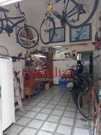 Imagem Sobrado à venda com 3 dormitórios e 2 vagas no bairro do Gonzaga em Santos por R$ 1.100.000,00
