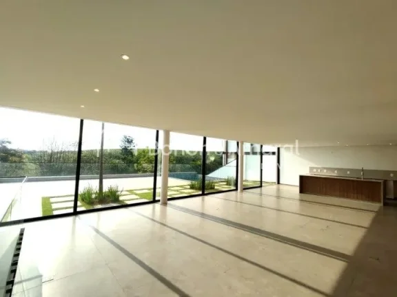 Imagem Maravilhosa casa em condomínio fechado, moderna, integrada, ampla e com vista para a reserva Alphav...
