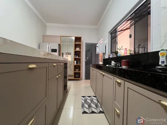 Imagem Casa Térrea à Venda no Afonso Queiroz em Patos de Minas – 3 Quartos e Churrasqueira