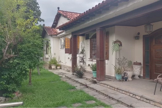 Imagem Casa com 4 quartos para venda em Campo Grande
