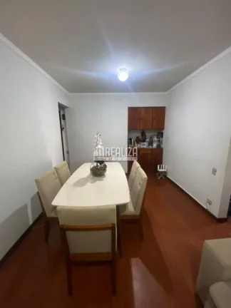 Imagem Apartamento de 2 dormitórios à venda no Condomínio Edifício Cerradão, bairro Mercês, em Uberaba - Completo e pronto para morar!
