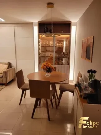 Imagem Apartamento com três quartos - em Itapuã.