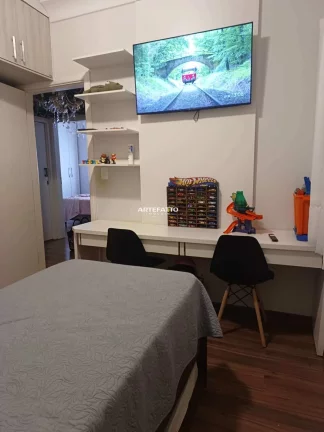 Imagem Vende se Sobrado 3 dormitórios, sendo duas suítes Bairro João Leite