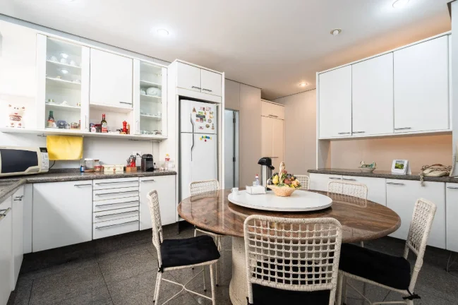 Imagem Valor Reduzido! Esplêndido Apartamento em Higienópolis - 446M², 5 Dorms.