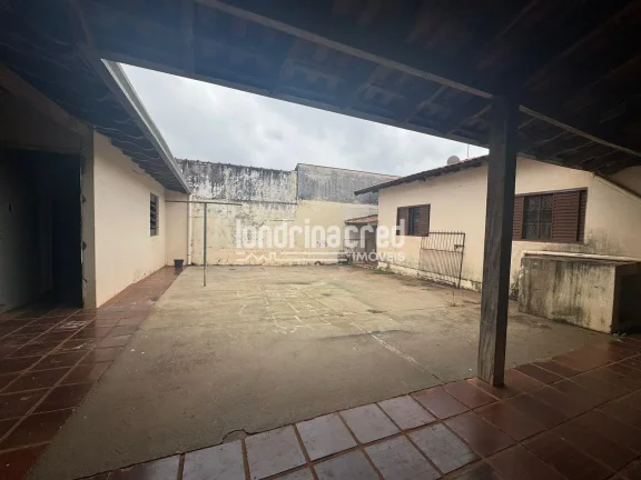 Imagem Casa à venda no Conjunto Residencial Antares, com 300m² de terreno, 89,30m² de área construída, 3 dormitórios, suíte, quintal grande e vaga para 3 carros!