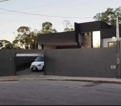 Imagem Casa com 2 dormitórios e 2 vagas de garagem - Morro do Meio | Joinville/SC