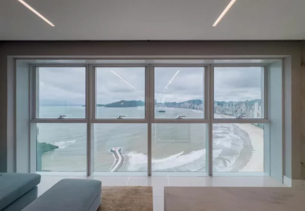 Imagem Apartamento com 3 dormitórios à venda sendo 3 suítes, 164.96 m² por - R$ 10.399.000,00 - Pioneiros - Bal. Camboriú/SC