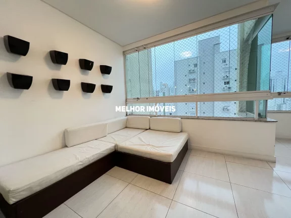 Imagem Apartamento à venda com 02 suítes e 02 vagas de garagem no centro de Balneário Camboriú