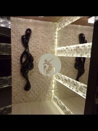 Imagem PORTEIRA FECHADA!!! ALTISSIMO PADRÃO RICAMENTE DECORADO E MOBILIADO, PROXIMO A PRAIA DO EMBARÉ!!!!