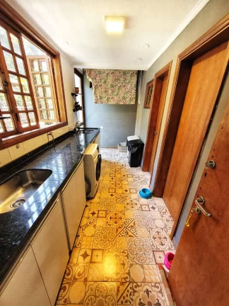 Imagem Casa em condomínio em meio a muita mata Granja Viana