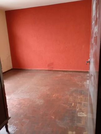 Imagem CASA com 3 dormitórios à venda com 360m² por R$ 750.000,00 no bairro Capão da Imbuia - CURITIBA / PR