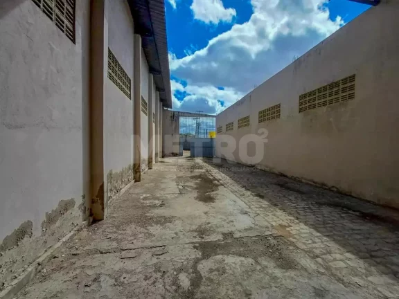 Imagem Galpão à venda no Distrito Industrial com 1950m, PETROLINA - PE