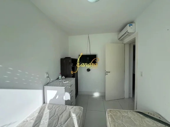 Imagem Ótima casa em condomínio fechado Casa Hermosa com 3 dormitórios