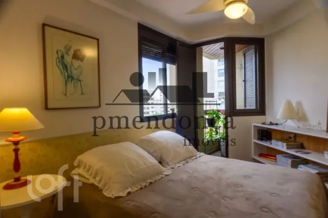 Imagem Apartamento Duplex no Sumaré com 3 suítes, 3 vagas, 208 m²