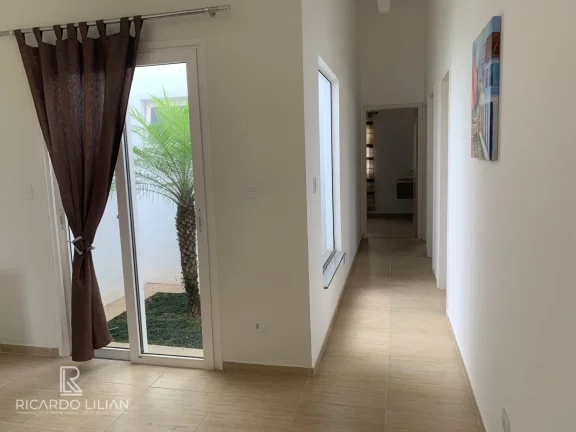 Imagem "Seu Novo Lar em Bom Jesus dos Perdões: Casa de condominio com 3 Quartos e Jardim de Inverno!"