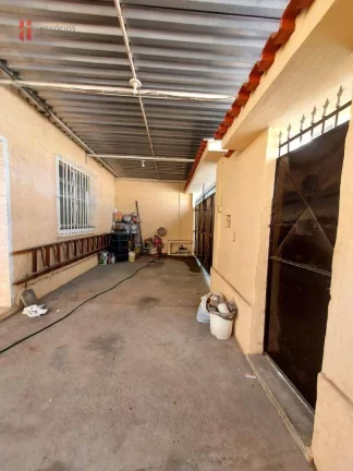Imagem CASA de 2 quartos com VAGA DE GARAGEM para alugar na Vila Paula em Duque de Caxias/RJ