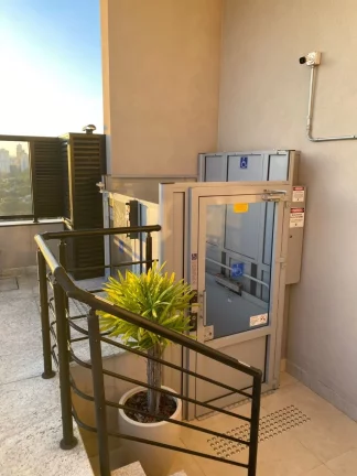 Imagem Lindo apartamento com 43 m², com acabamentos de primeira linha, fogão, armários, bancada da pia e...