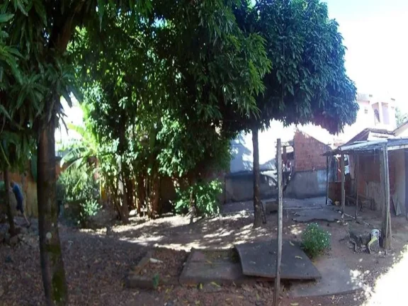 Imagem Carapina, Excelente imóvel e com localização privilegiada, área total 510,40 m², próximo a antiga Rinha de galo de carapina, exatamente na Rua Constante Nery. Terreno possui uma excelente area nos fundos propício para depósitos de material de construção,