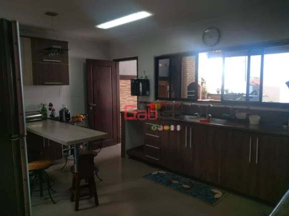 Imagem Casa com 3 dormitórios à venda, 240 m² por R$ 1.000.000,00 - Balneário São Pedro - São Pedro da Aldeia/RJ