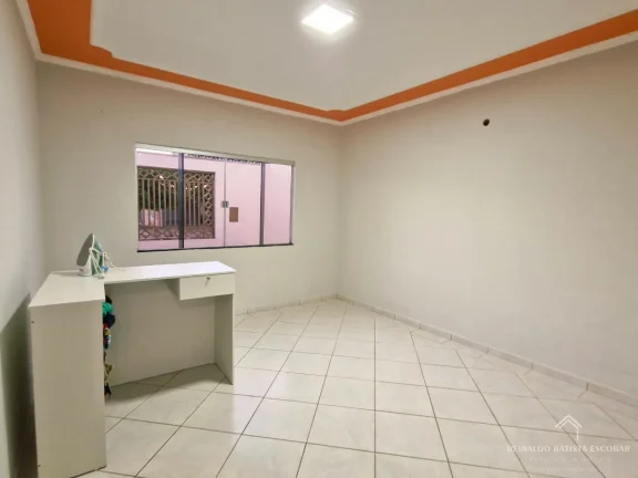 Imagem Casa térrea cômodos amplos com ótima localização na Vila Nasser