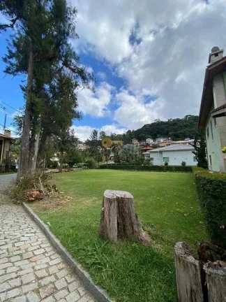 Imagem Terreno em Condomínio para Venda em Teresópolis / RJ no bairro Vargem Grande
