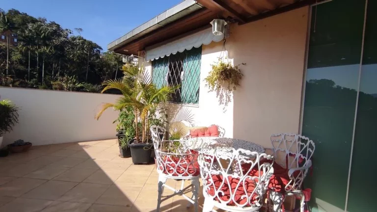 Imagem Cobertura para Venda em Teresópolis / RJ no bairro Várzea