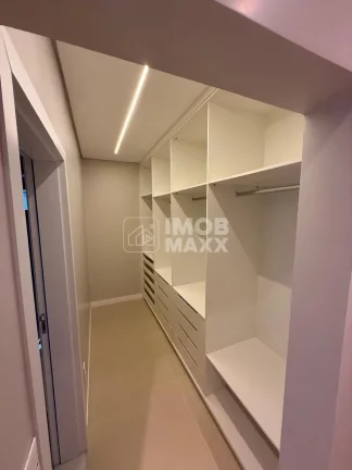 Imagem Casa à Venda em Ponte Alta Norte, Gama-DF, 400m², 3 Suítes