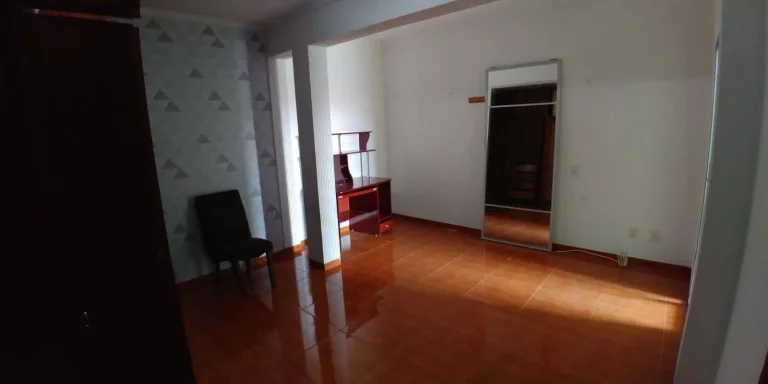 Imagem Sobrado com 3 dormitórios para alugar, 350 m² por R$ 3.960/mês - Vila Curuçá - Santo André/SP