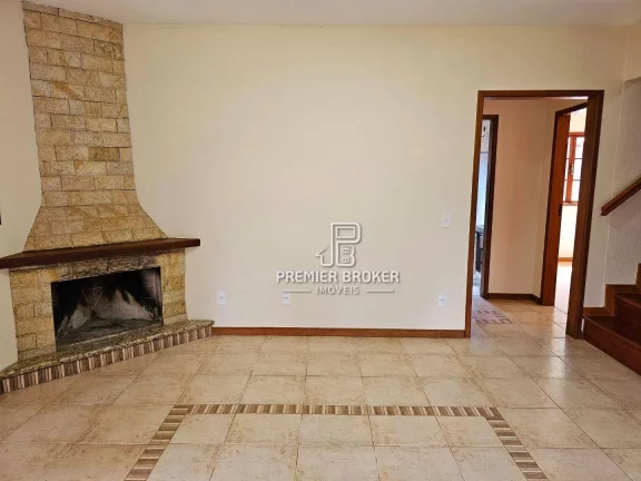 Imagem Casa à venda, 240 m² por R$ 849.000,00 - Albuquerque - Teresópolis/RJ