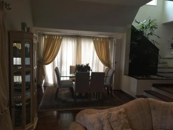 Imagem Casa no Res. Morada dos Pinheiros - 340m²