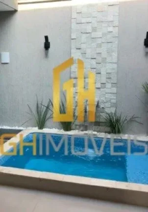 Imagem GH1934

A casa possui:

 - 3 quartos, sendo 1 suíte máster com imponente pé direito duplo
 - Sala...