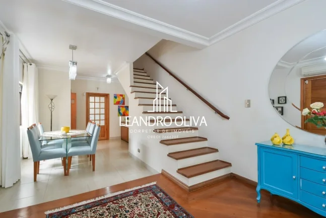 Imagem Vila Clementino – Sobrado à Venda 3 Suítes | 3 Vagas | 244 m² de Área Construída
