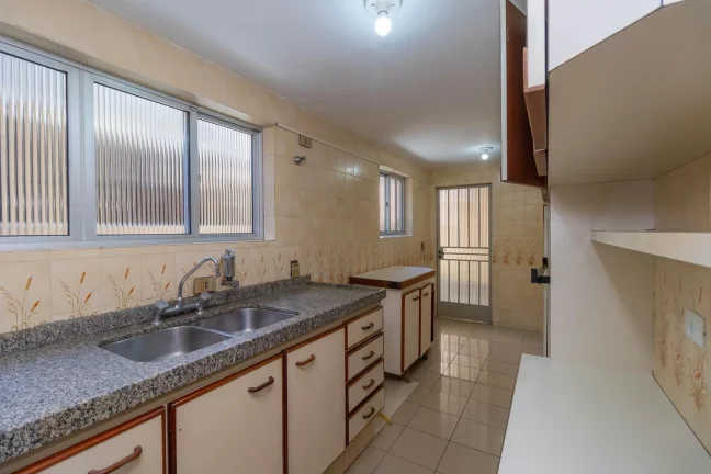 Imagem Casa Comercial no Seminário Curitiba