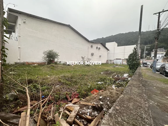 Imagem Terreno para Locação Anual Localizado no Centro de Balneário Camboriú - SC