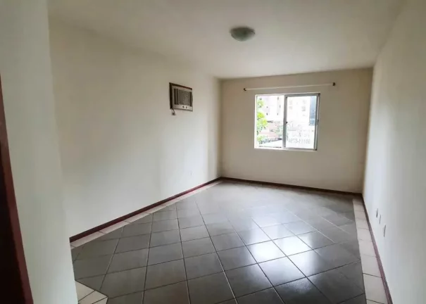 Imagem Apartamento com 2 dormitórios, 1 vaga de garagem no Centro Balneário Camboriú