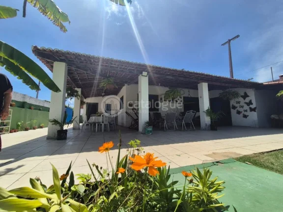 Imagem Casa com 4 Dormitórios e 2 Suítes na Praia de Muriú
