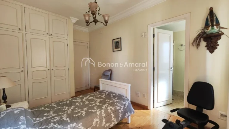Imagem Sofisticação e exclusividade em um dos endereços mais nobres de Campinas. Este amplo apartamento,...
