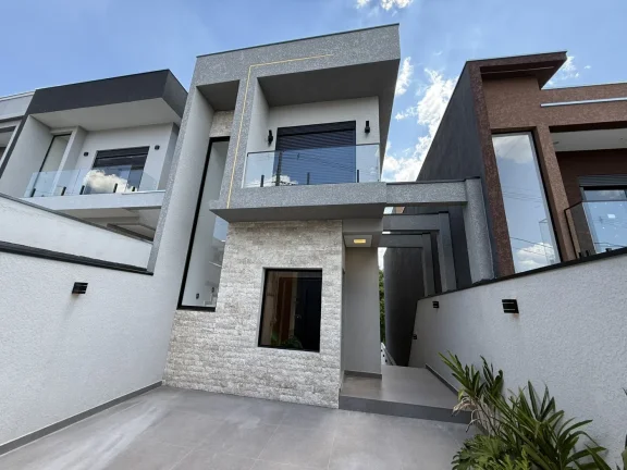Casa à Venda no Condomínio Nova Jaguari com Piscina e Salão