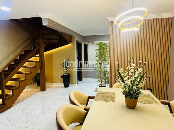 Imagem Apartamento Triplex no Ed. Ville D'Ampezzo: 3 Dorms (1 Suíte), 3 Banheiros, Sala ampla, Cozinha e 3 Vagas de Garagem - 300m² de Conforto e Exclusividade