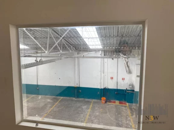 Imagem Galpão à venda em Pinheiros São Paulo SP com 380m², 4 salas e 4 vagas de garagem.